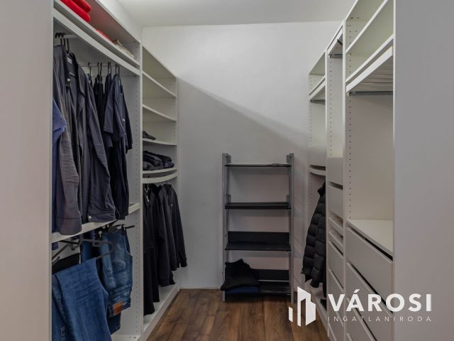 Modern,idilli tanya Kondoros határában