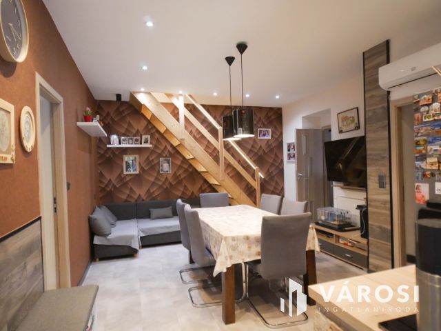 108 m²-es különleges otthon saját udvarral