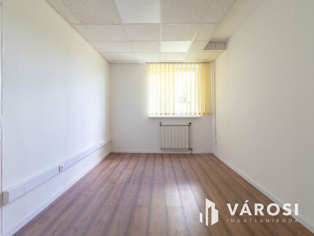 Fáy utcai felújított iroda:48 m2, 2 helyiség,saját teakonyha