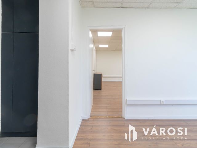 Fáy utcai felújított iroda:48 m2, 2 helyiség,saját teakonyha