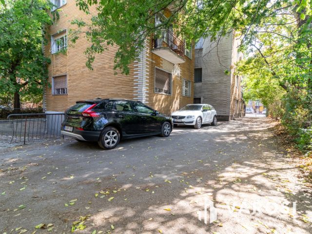Polgári lakás Zuglóban  udvari parkolási lehetőséggel