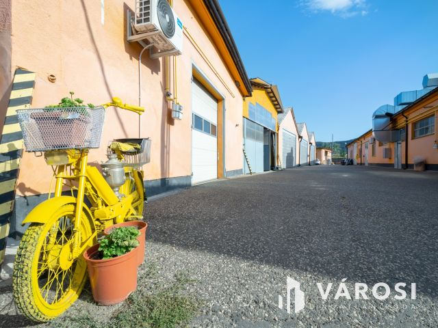 Kiadó tengeri konténer fele, raktározásra, havi elszámolás