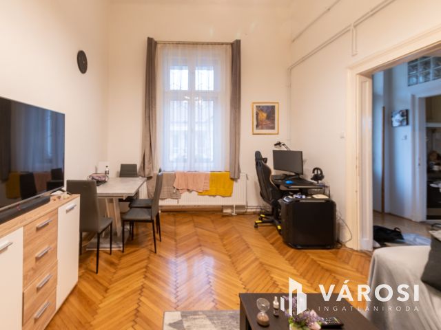 53 m², 4. emeleti, liftes lakás Operaház közvetlen közelében
